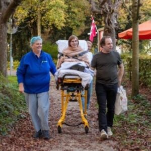 Een Waardige Afscheidsviering dankzij Wensambulance Wish & Care